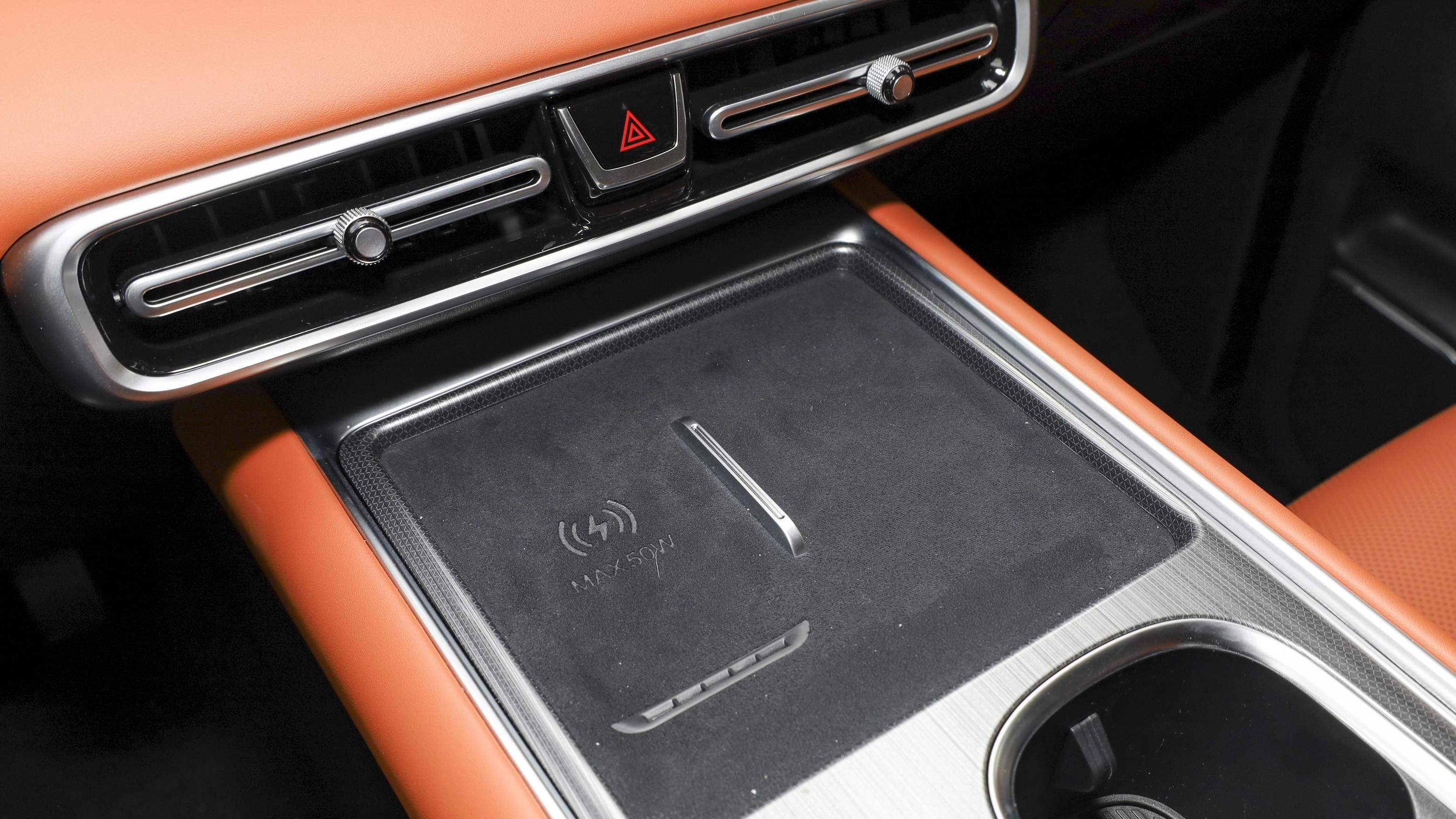 权益后12.98万起 全新MPV 最多9座 续航1420km 锐胜M8应该选哪款？