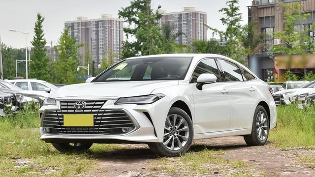 4月中型车零售销量榜！帕萨特夺冠，红旗H5超1.2万辆，雅阁仅第十