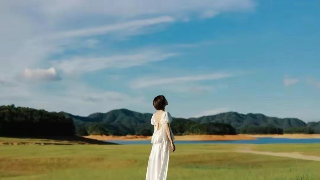 和网友仅约会一次，她就怀孕了，她现在挺着肚子逼我离婚娶她