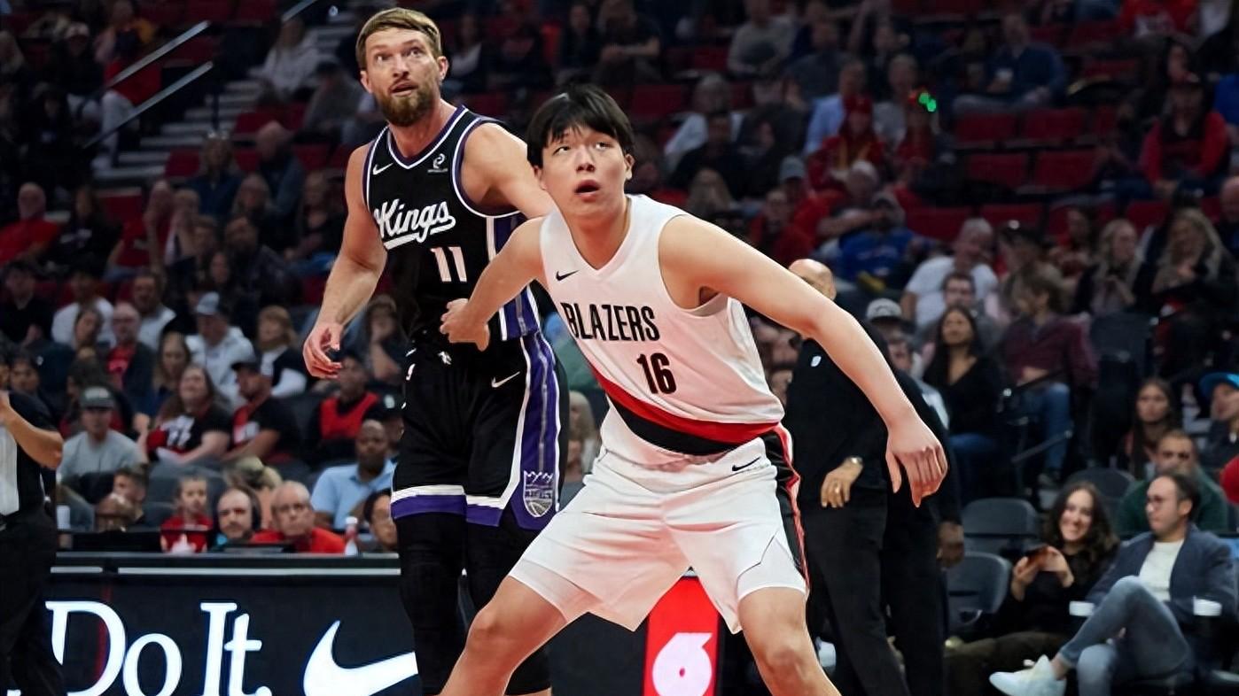 杨瀚森第三节爆发单节14分，攻防全能征服海外媒体，开拓者险胜国王他成最大亮点