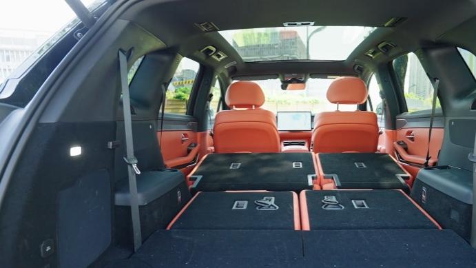 唐L EV对比Model Y！谁才是合格的“通勤王”？