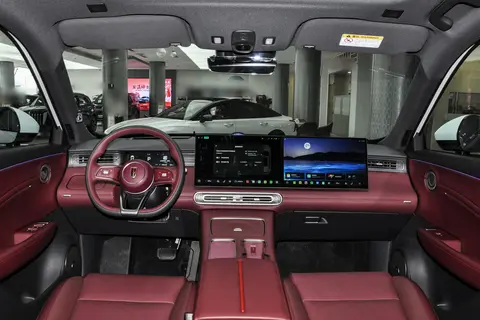 红旗HS6 PHEV预售开启，实力诠释大五座新能源SUV