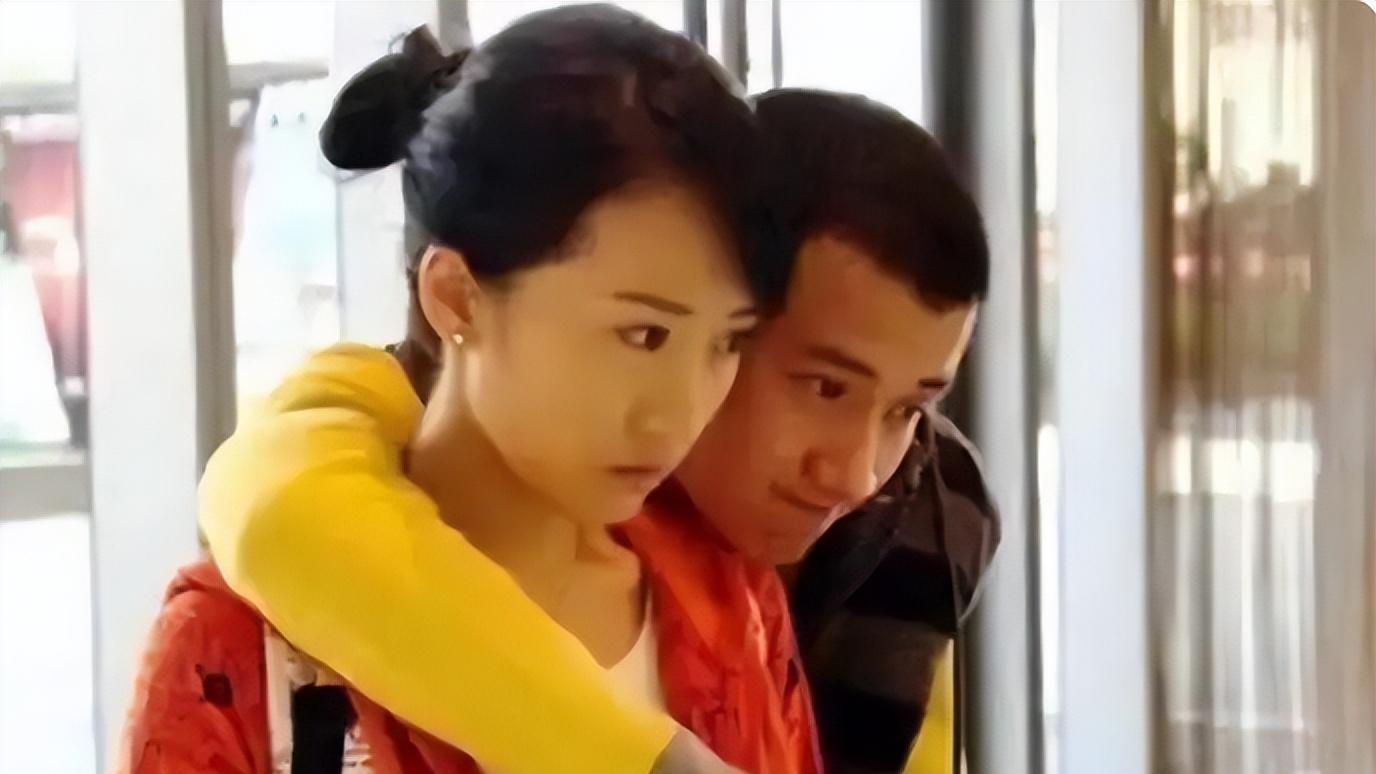 重温《蜗居》，6万元见证了一个可怕的真相：小贝并没那么爱海藻