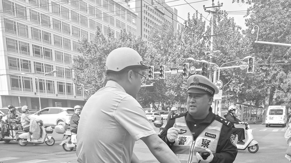 白牌电动自行车不能继续上路啦 符合条件的可到服务网点改换绿牌