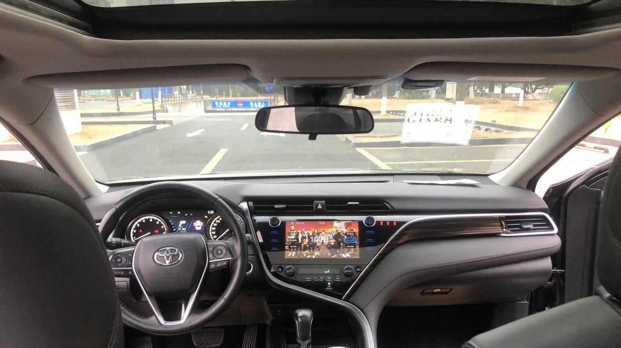 2019款丰田凯美瑞，7.5万公里一手车，家用代步，11万值吗？