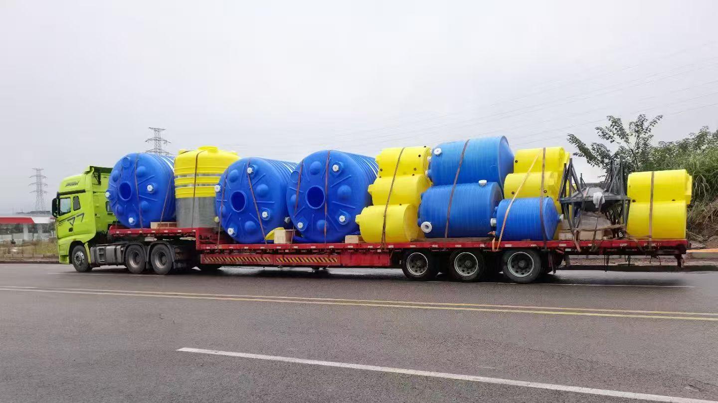 西南地区塑料水箱生产基地、鸿朗塑业