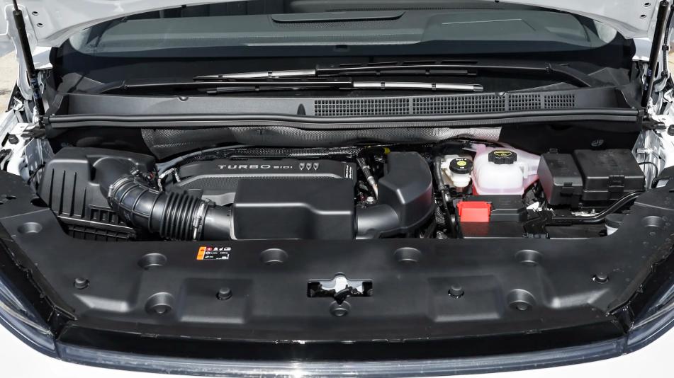 推荐两款配置可选，别克GL8版本丰富，兼顾家用和商务出行