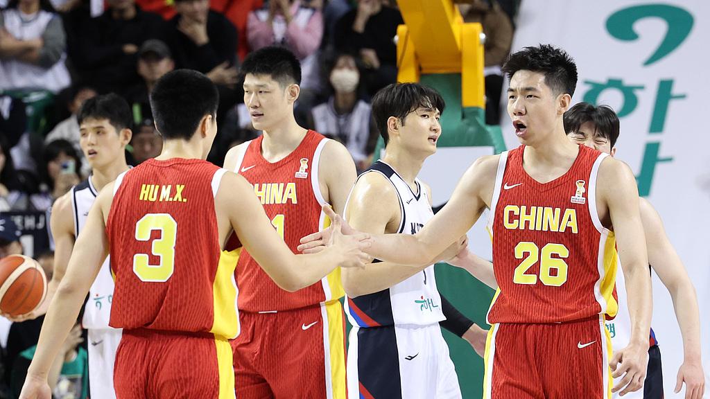 失望透顶！陌生的中国男篮，郭士强承担首责，三爱将成啦啦队？三大将真的不入法眼？