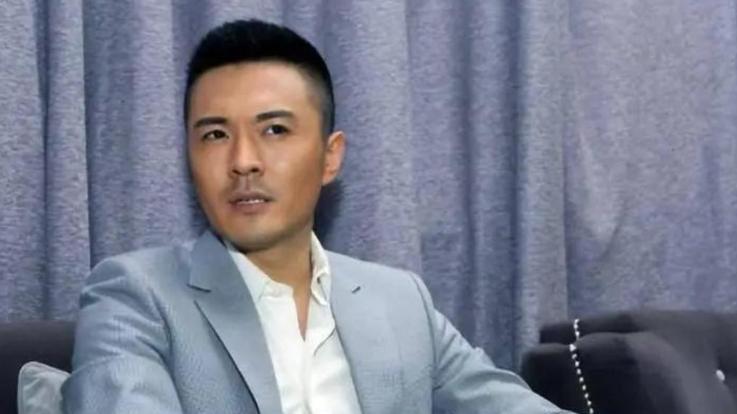从“高圆圆前男友”到《庆余年》沈重，于小伟的12年蛰伏路