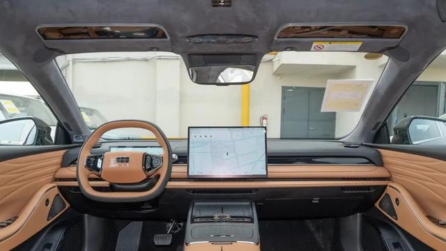 吉利发飙了！中大型车仅11万多，颜值媲美“帕梅，还看汉DM？