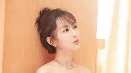 《杨紫：娱乐圈颜值争议下的奋斗之路》