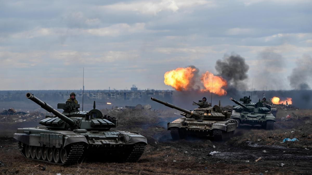 美国突然加大压力，限期10天停战！俄罗斯用猛烈进攻回应威胁