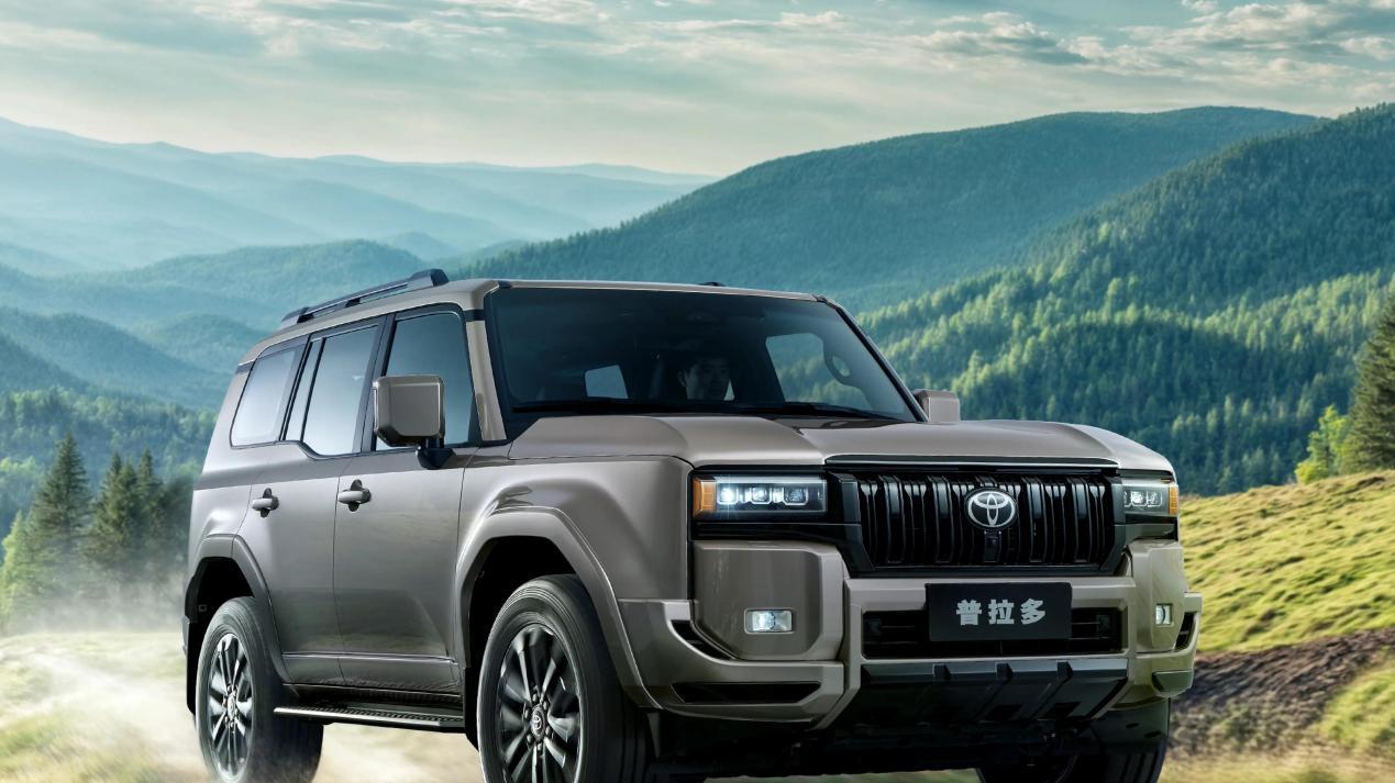 330匹马力续航近700km，油耗10.11L，普拉多旗舰VX版都是谁在买？