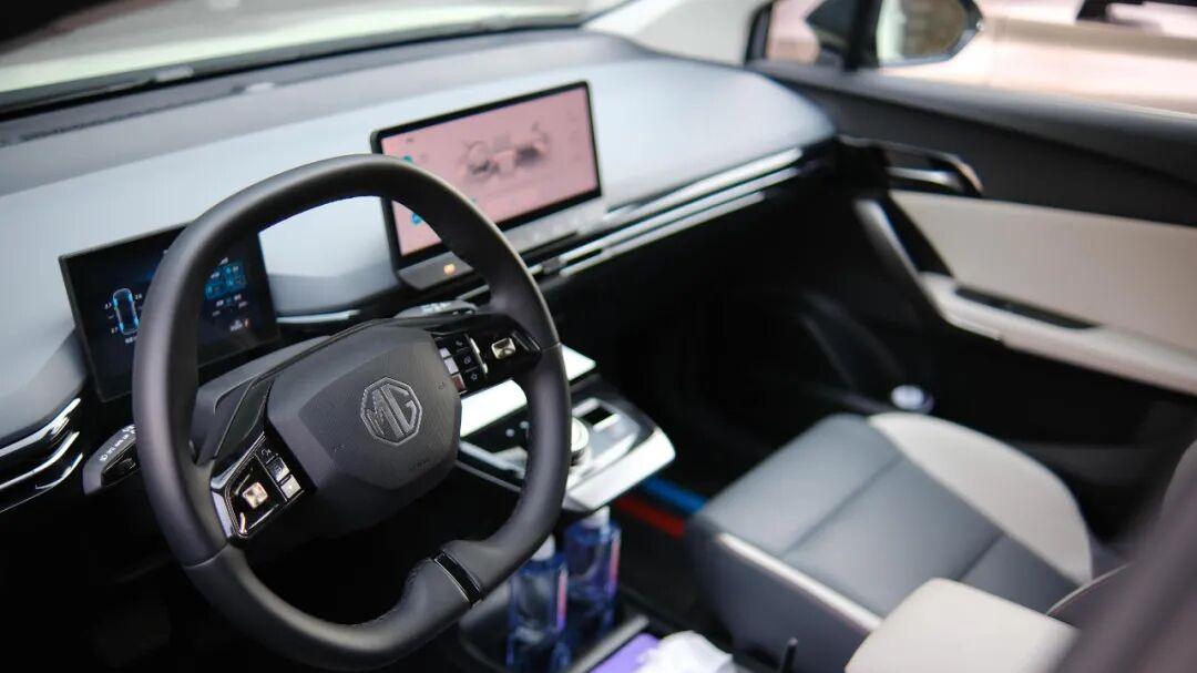 调查丨经销商：MG4单店定单超700台，男女老少通吃