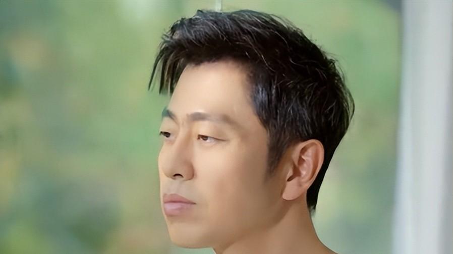 王昱珩：20年不上班，却成了富翁？他的秘密是什么？