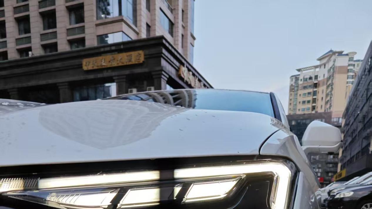 舒适空间和硬核安全双在线的蒙迪欧2.0豪华型