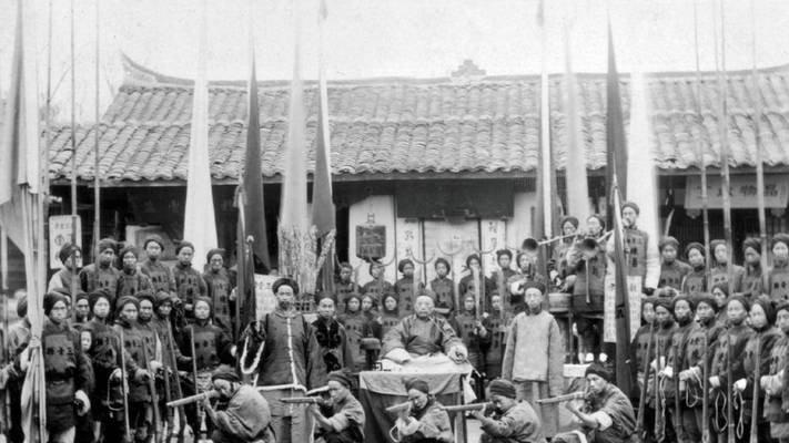 英法打进军城，咸丰急调曾国藩救驾，12万大军为啥按兵不动？