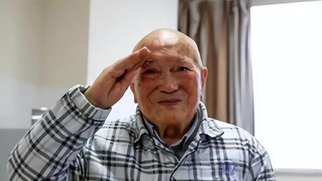 最小红军向轩：7岁参军，9岁走长征，1955年时被授予了这个军衔