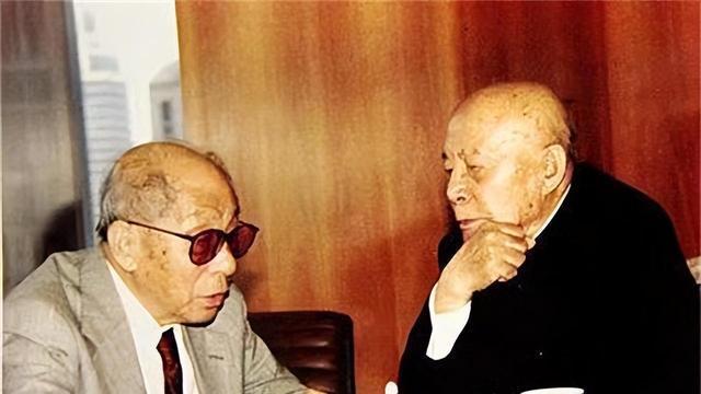 夏威夷张学良墓地：朝向东北，与赵一荻合葬，晚年遗憾没有回老家