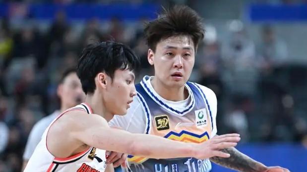 赵睿今晚复出参赛 刘炜：两周没训练打多久看情况