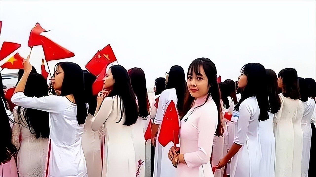 越南论坛炸锅了：讨厌中国？但黄种人没中国真不行啊！