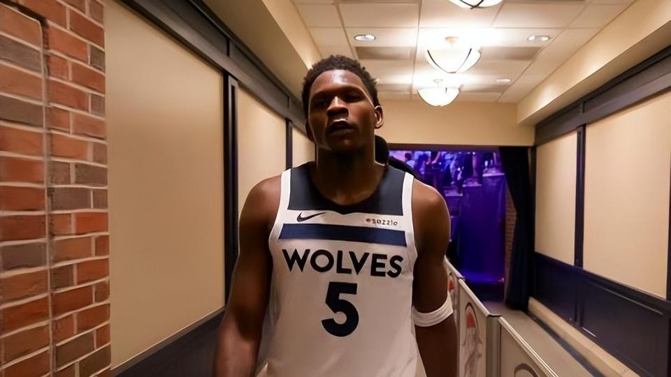 雷霆轻取森林狼，赛后听听媒体专家怎么说，苏群一针见血