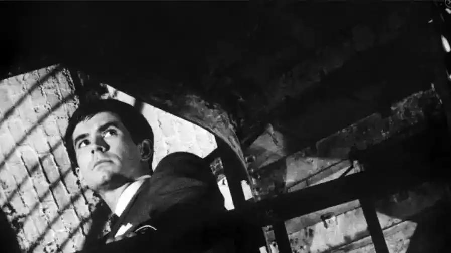 再读卡夫卡的《在流放地》：技术的囚笼、权力规训与人性异化