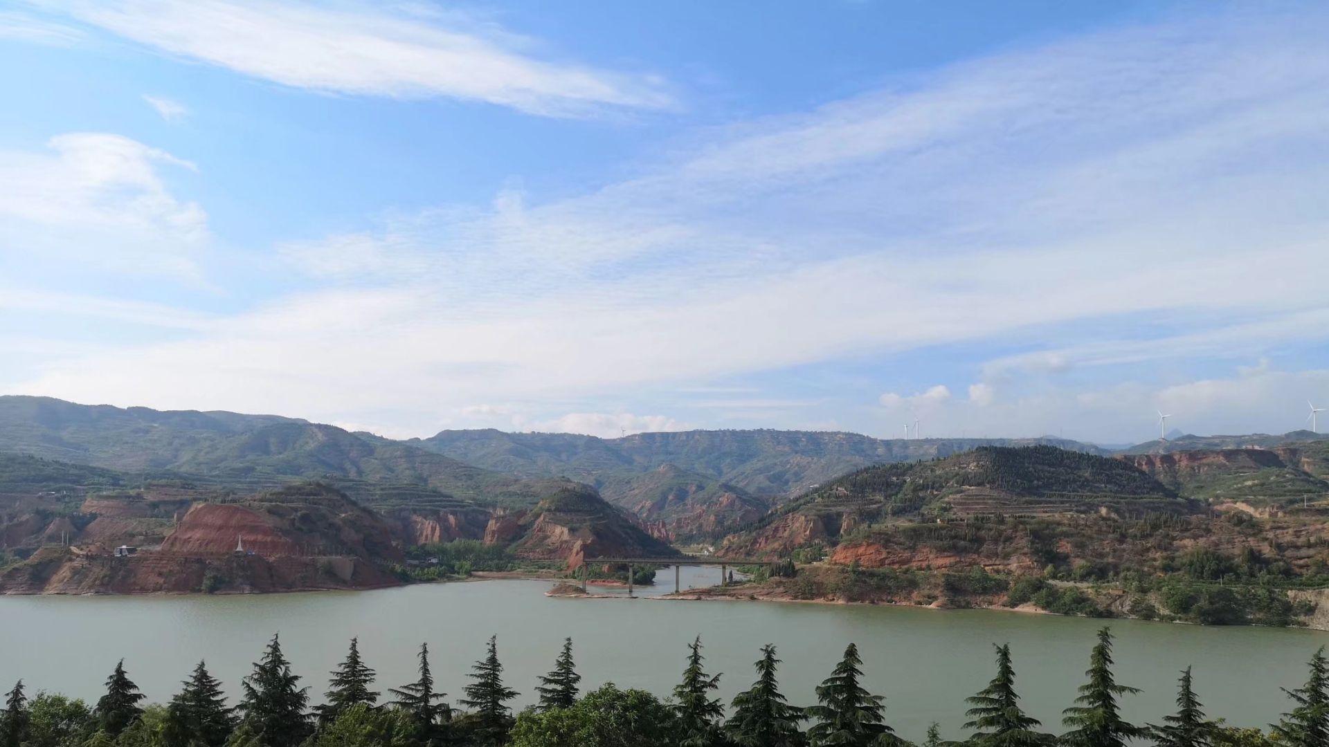 真的是审核不严，还是意图逃避监督？