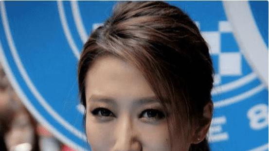 谢霆锋妹妹：未婚生女，孩子父亲身份成谜，如今41岁无人敢娶