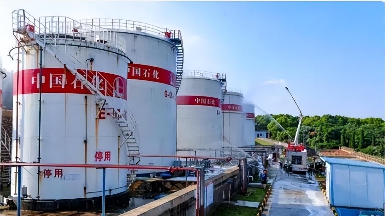 俄罗斯没想到，美国更没想到，如今的中国石油，成为石油遥遥领先