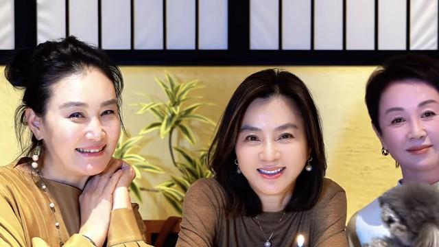 61岁傅艺伟罕现身！儿子已去世一年多，与李玲玉相聚状态超好