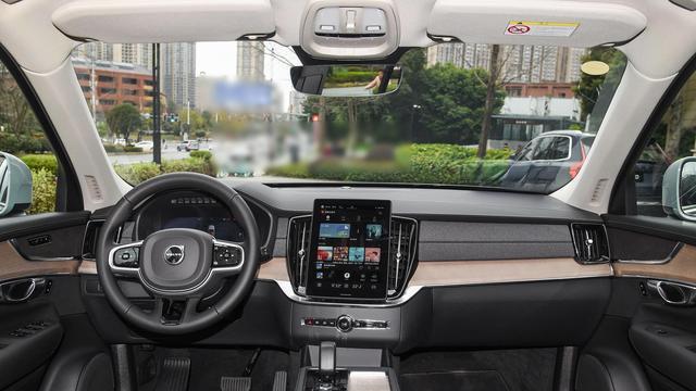新款沃尔沃XC90正式上市，售47.9万元起，新增6座布局
