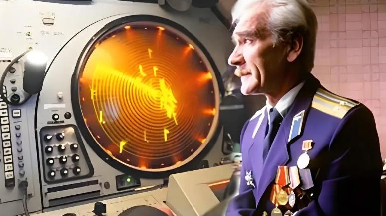 42年前的那个夜晚，如果不是他值班，地球或许已经荒凉一片