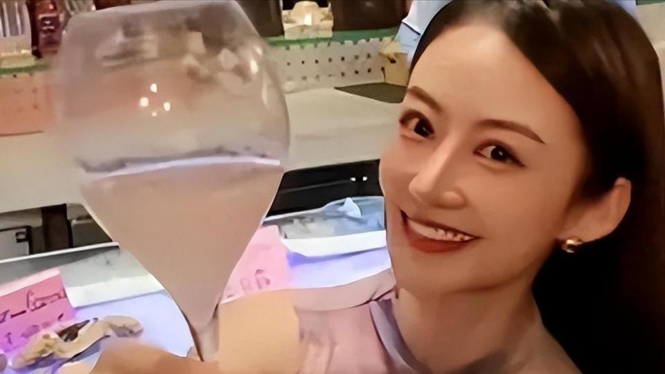 许家印倒台后，白珊珊如何走出舆论风暴？