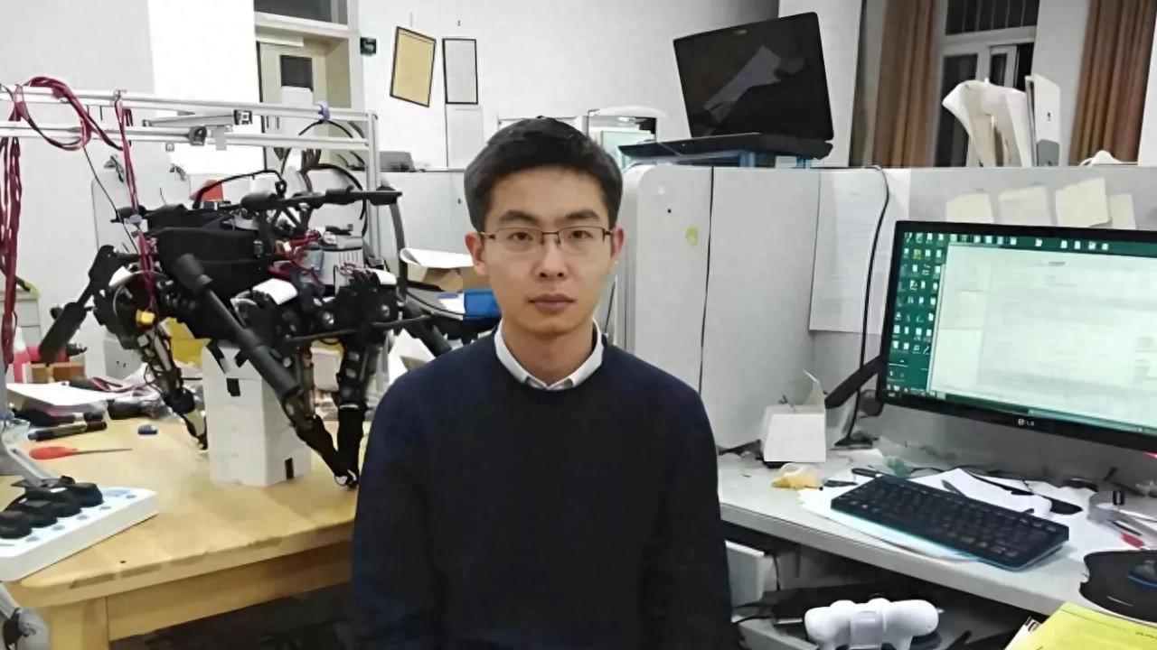 王兴兴英语不及格 照样成科技大牛！英语的地位是否该重新审视？