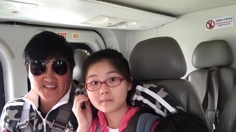 孙楠大女儿近照曝光，藏了25年很漂亮，网友：和孙楠一个样！