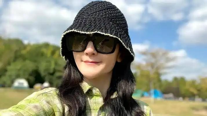 张杰三个女儿住院，谢娜偷偷哭成泪人，孩子满手绷带让人心疼