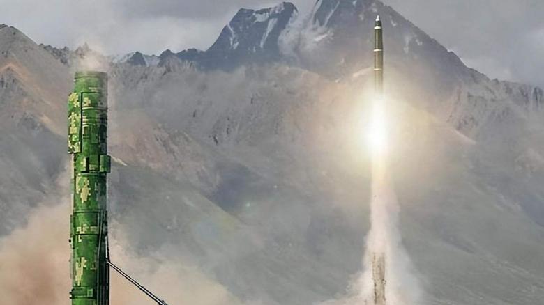 握有2600枚东风导弹，不够一次战争消耗？美智库：仅80枚就够受了