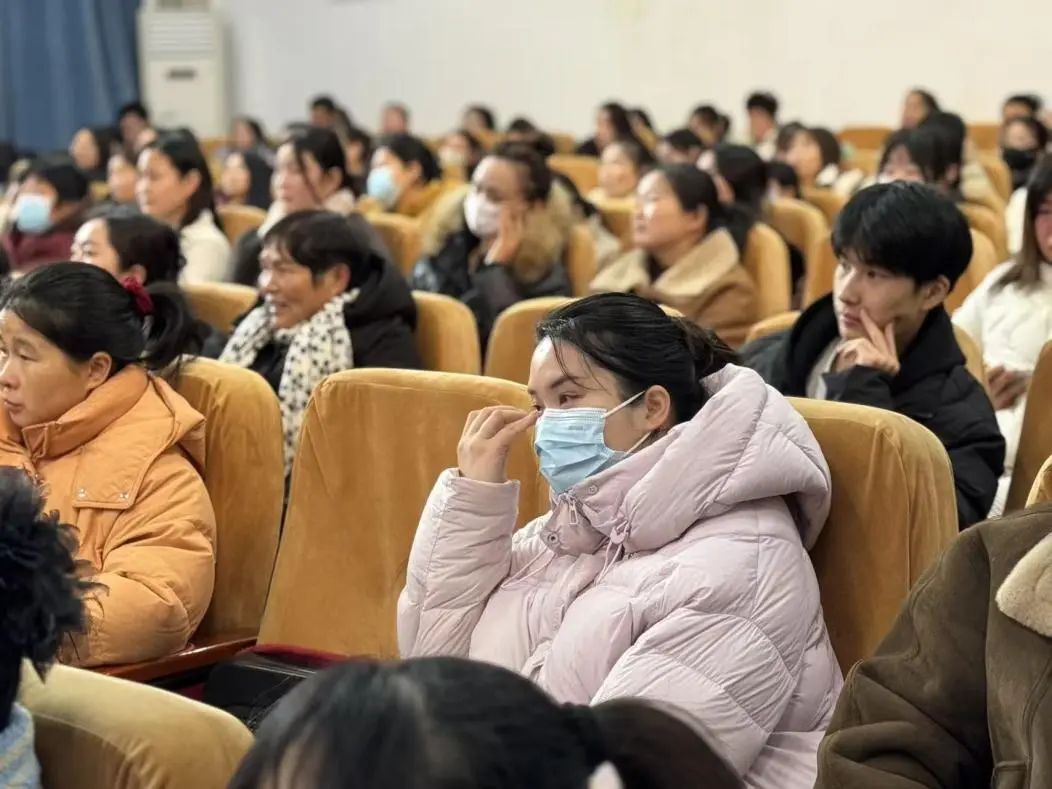 言传身教 慧爱同行｜阜南七小开展心理健康暨家庭教育专题讲座