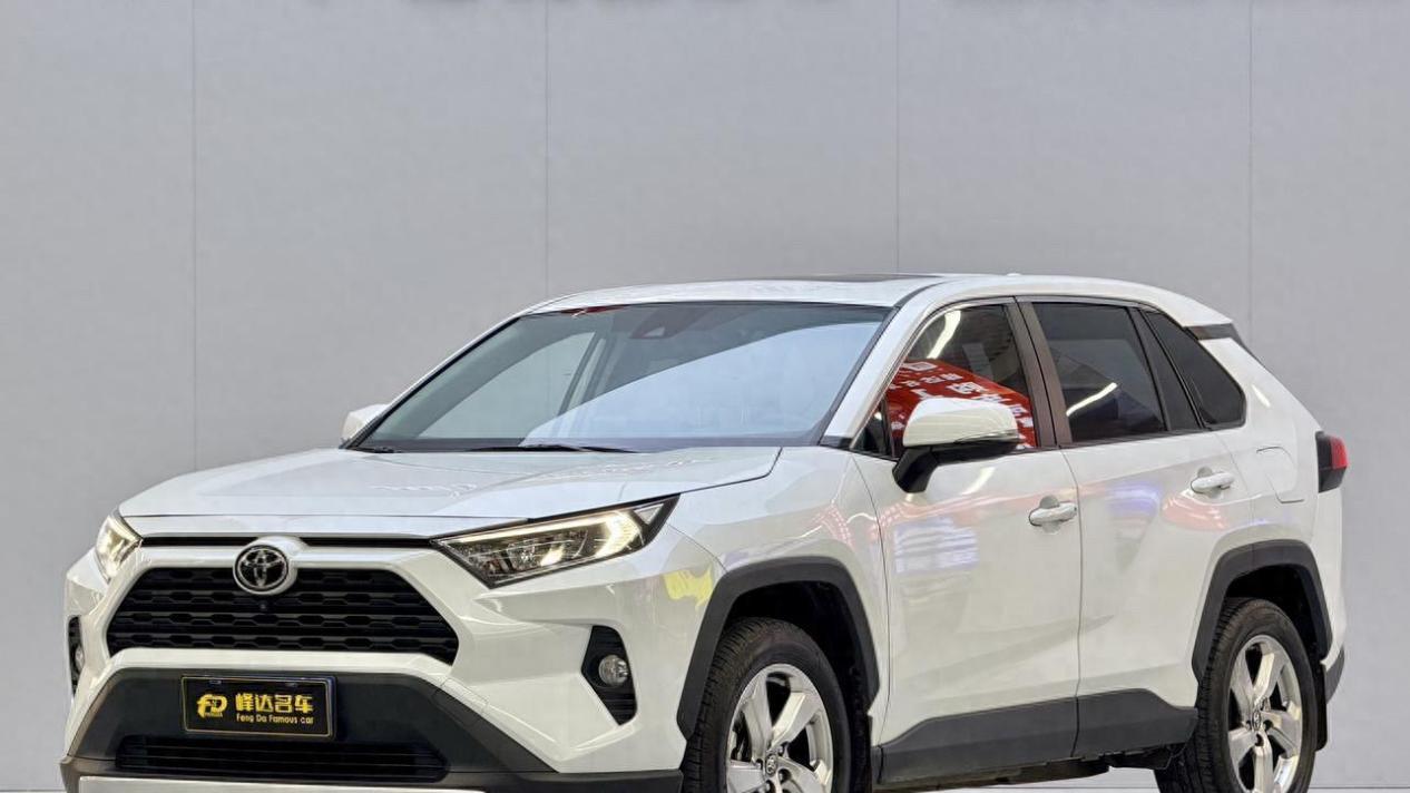3万公里准新车，11万出头的丰田RAV4，城市SUV新选择！
