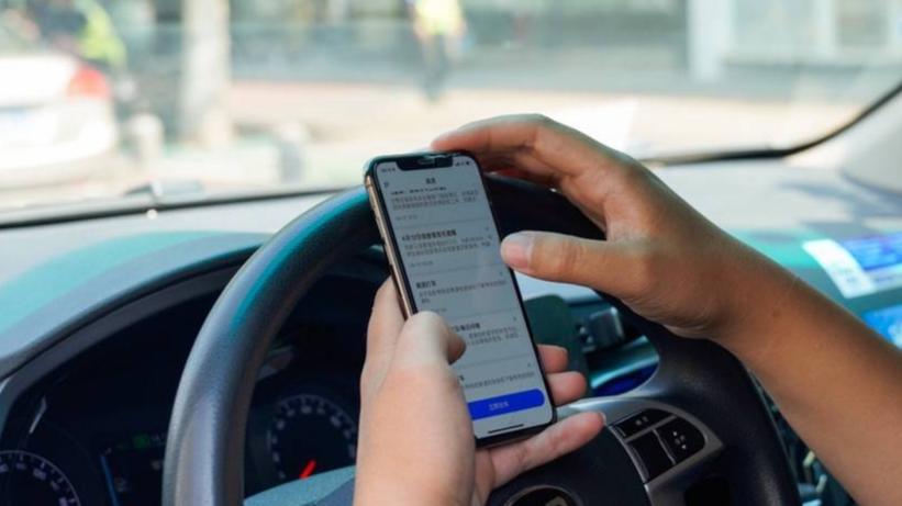 网约车司机选择：拼特惠单赚辛苦钱，跑专车真能更划算？