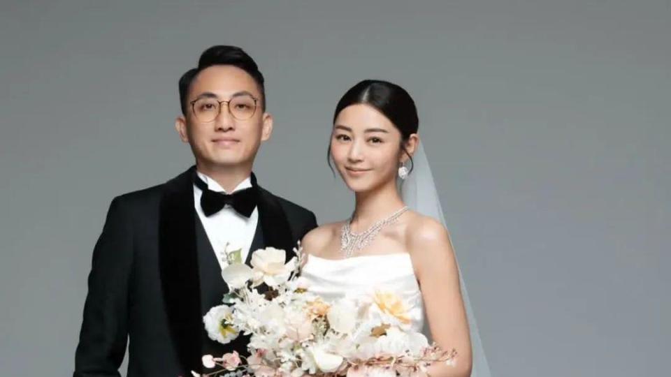 41岁女港星闪婚！古巨基、容祖儿现身，网友感慨：两个女神都嫁了！