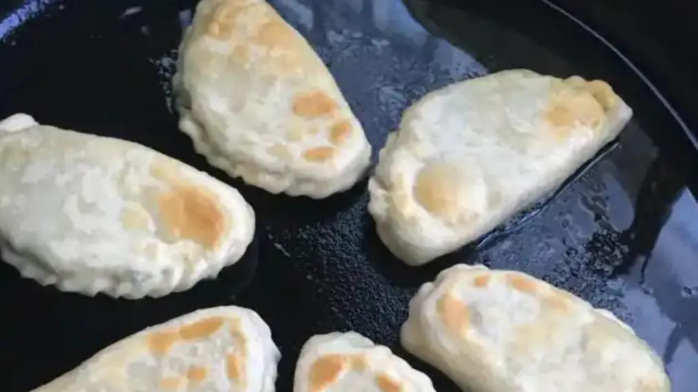 做韭菜鸡蛋盒子，牢记“3个要点”，出锅个个皮薄馅多，香味浓郁