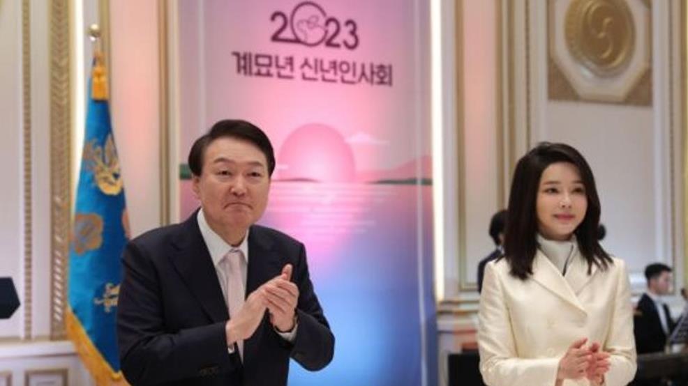 尹锡悦获释被批！高枕无忧尚早，麻烦接踵而至