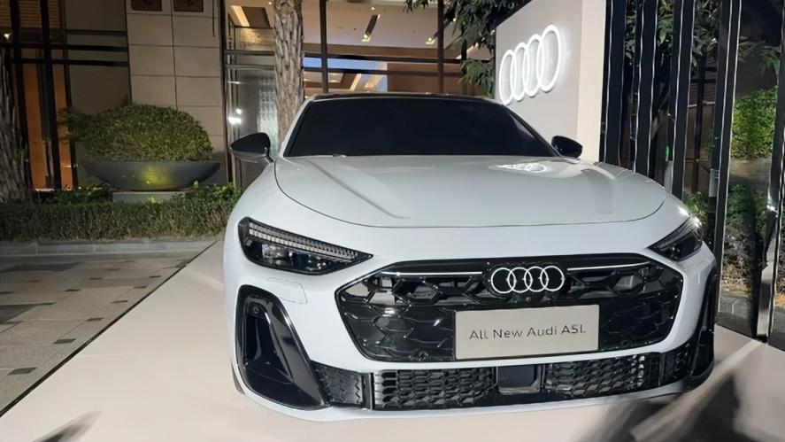 一汽奥迪“A5L”全面下线，内饰与海外版同步，有望三月份上市！