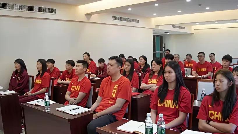 2米26张子宇签约难？山东女篮很难达成“双赢”局面，何去何从？