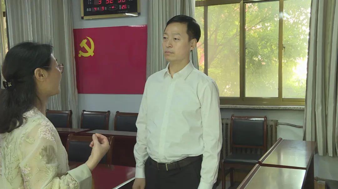 【闻喜新闻】郝虎生在东镇中学、五四一高级技工学校调研指导教育教学工作
