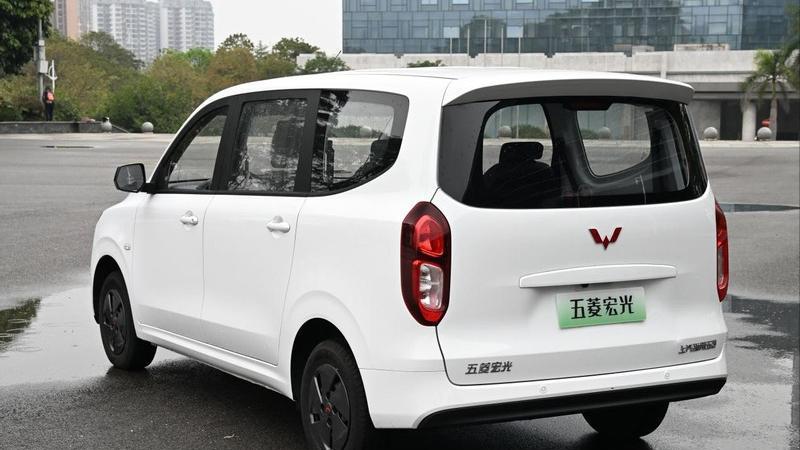 五菱推出增程版，一公里成本不到4毛钱，能拉能跑，续航破千