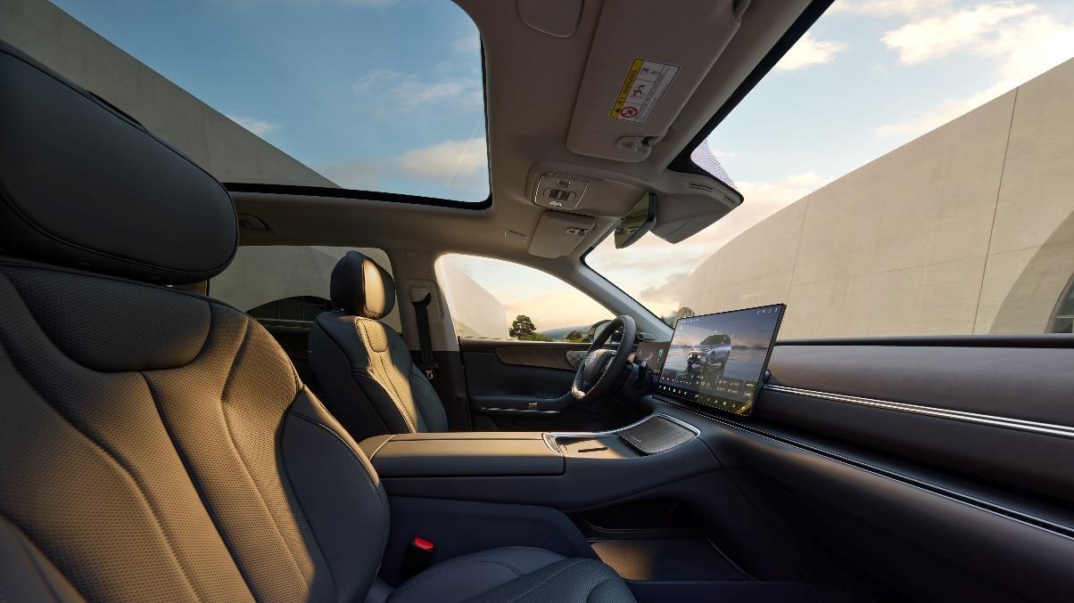 六维进阶，满配登场！全新C11售价14.98-16.58万