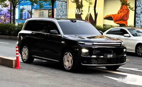 零跑D19放大招：734马力+1280TOPS算力，2026年12款新车冲高端？